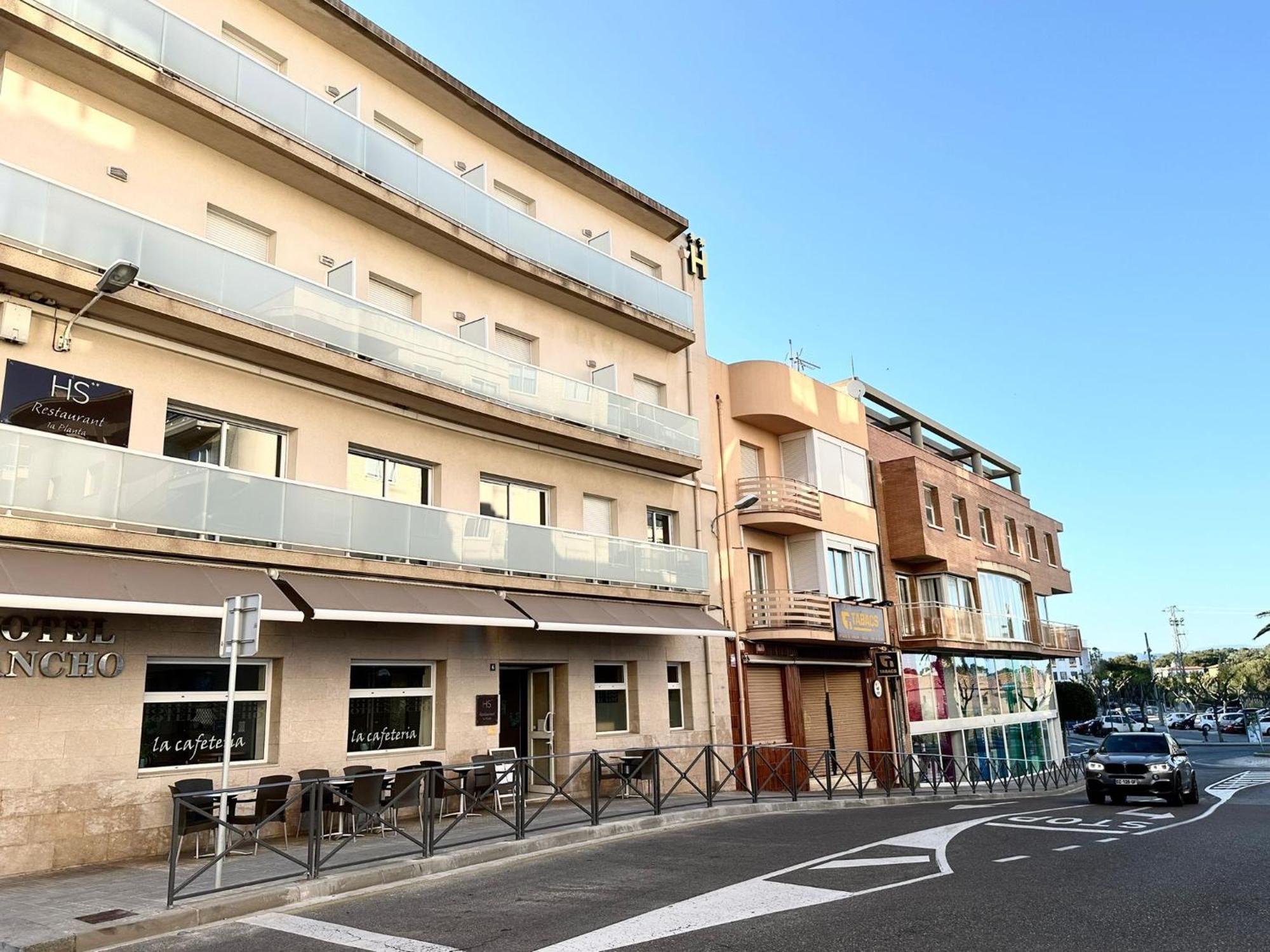 Hotel Sancho L'L'Hospitalet de l'Infant Exteriör bild